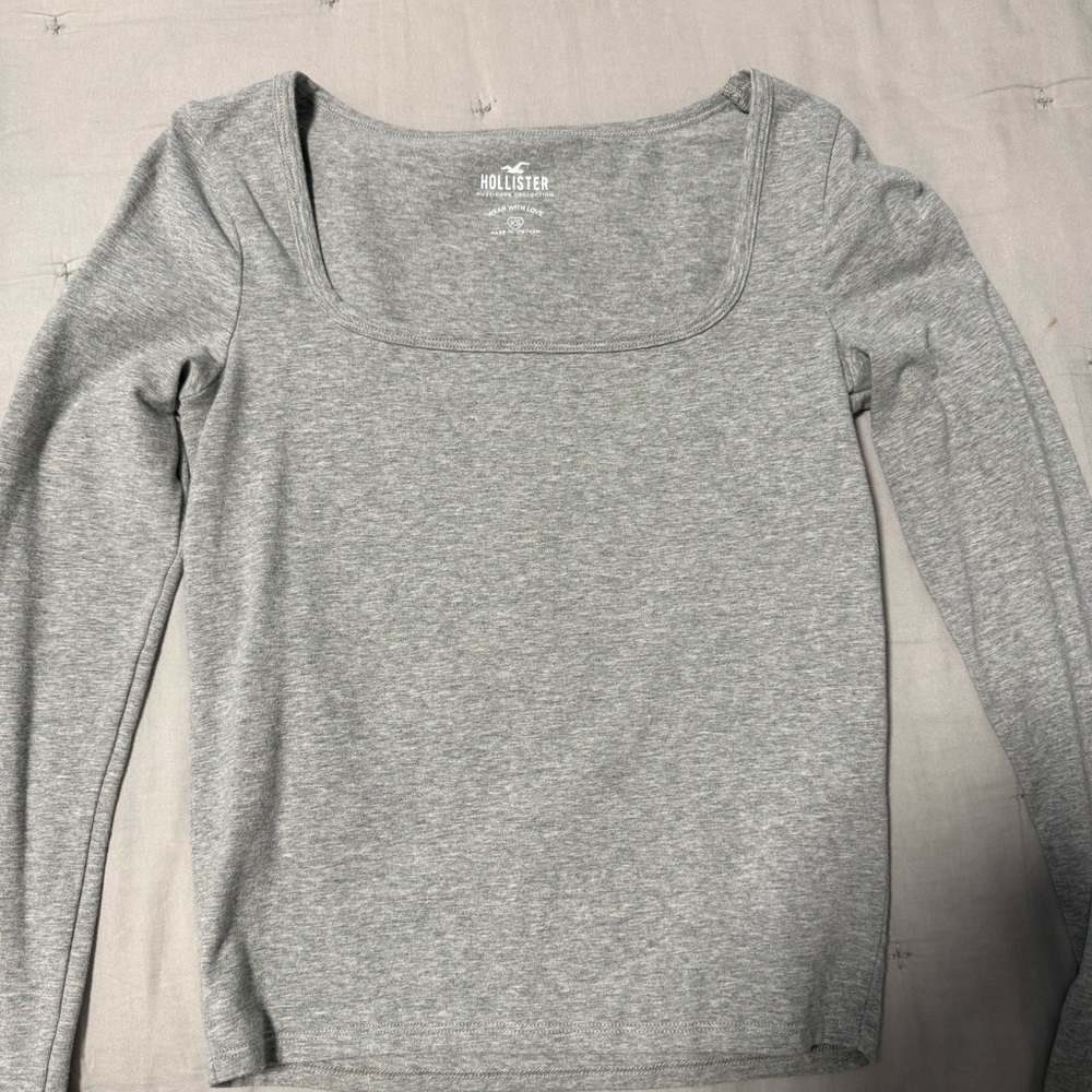 Hollister Gray Long Sleeve Square Neck Tee